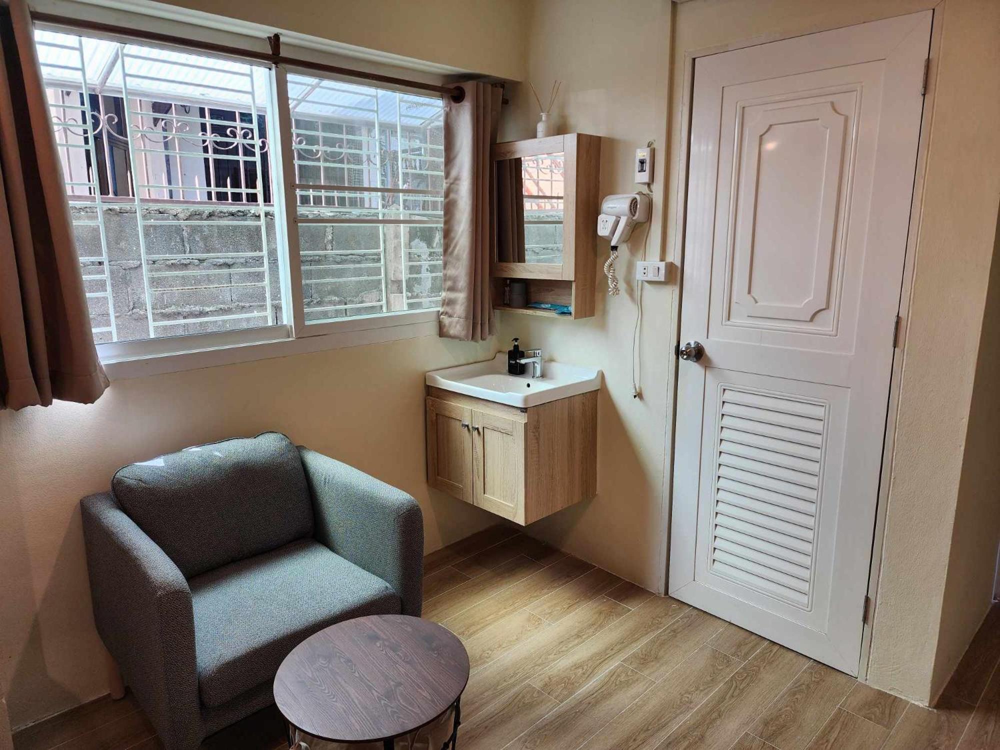 בנגקוק Canal View Lo-Ha Guest House, Contactless Check-In מראה חיצוני תמונה